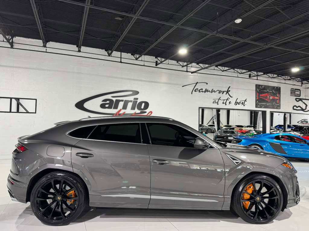Used 2021 Lamborghini Urus image 8