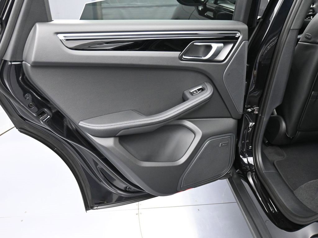 New 2026 Porsche Macan S image 23
