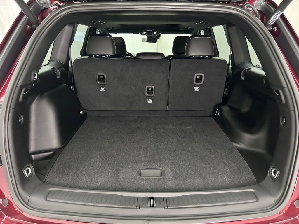 New 2025 Jeep Grand Cherokee 4WD image 12