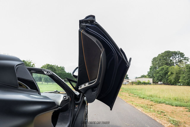 Used 2013 McLaren MP4-12C Spider RWD image 52