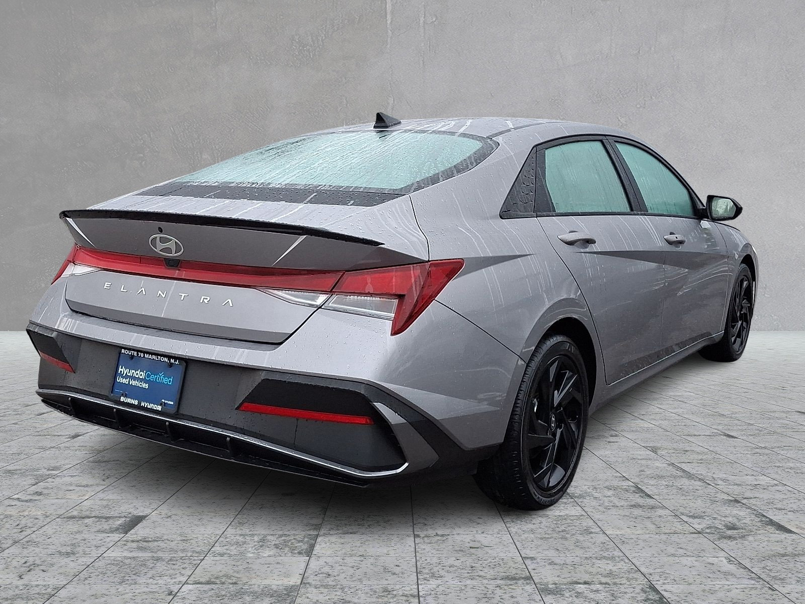 Used 2026 Hyundai Elantra Sport FWD image 4