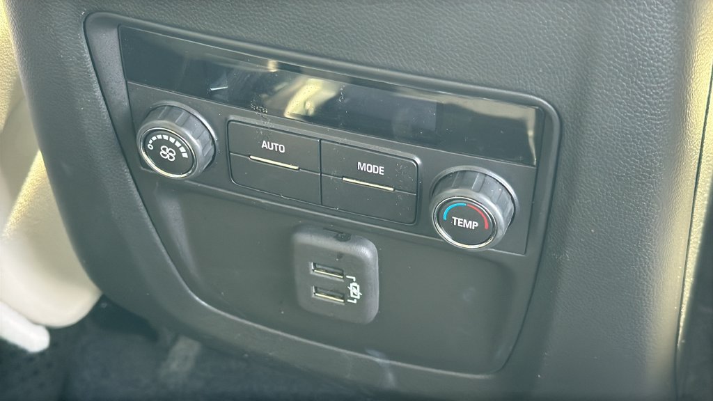 Used 2024 Buick Enclave Essence FWD image 13