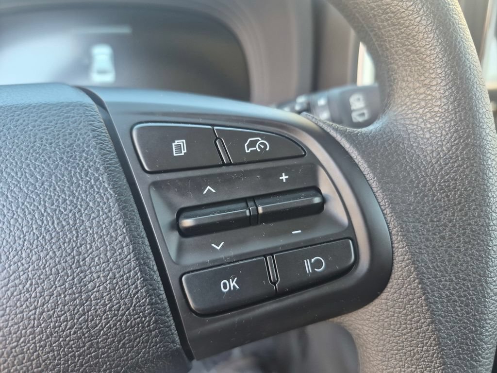 Used 2026 Hyundai Venue SE FWD image 13
