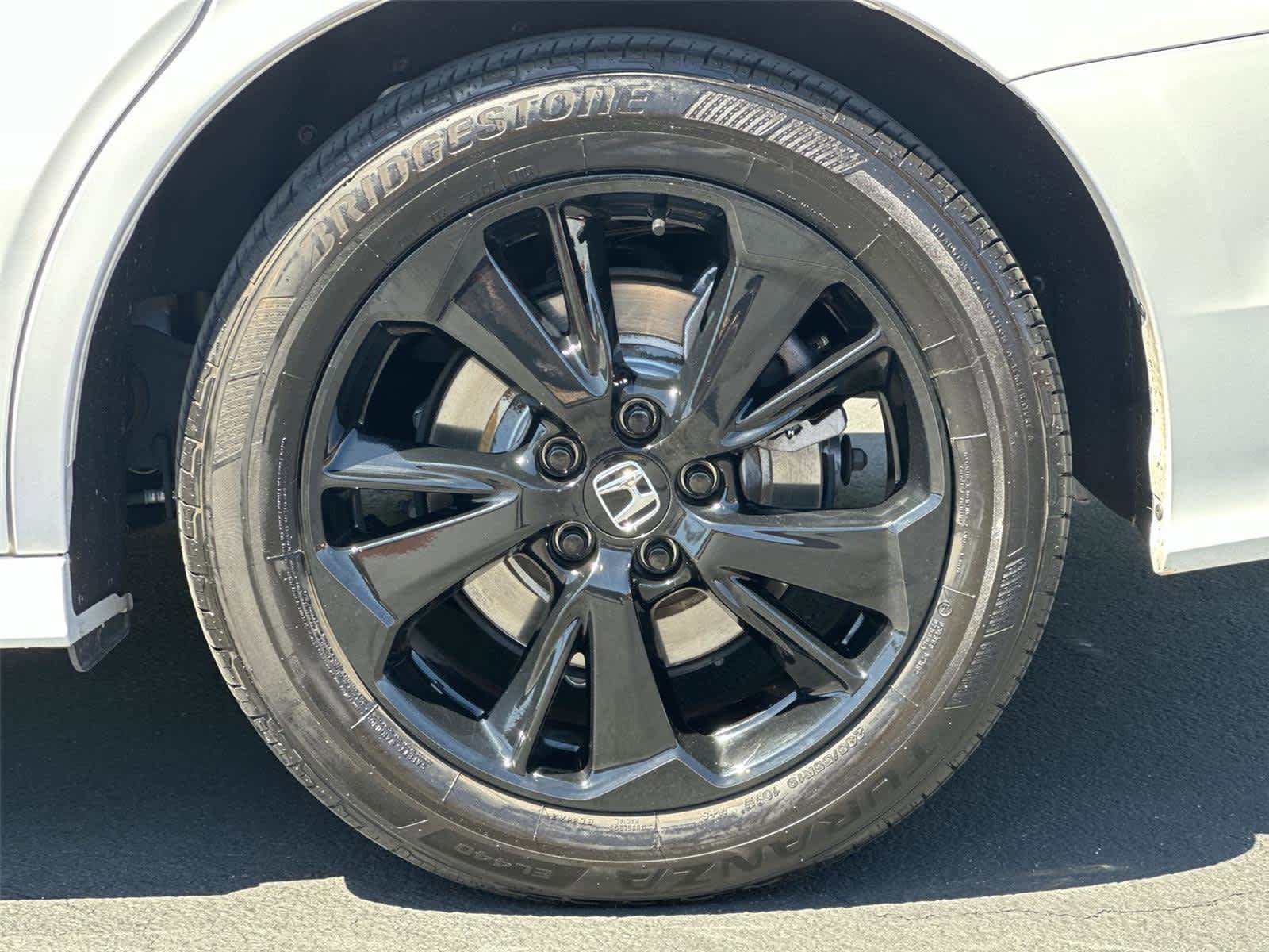 Used 2024 Honda Odyssey Sport image 9