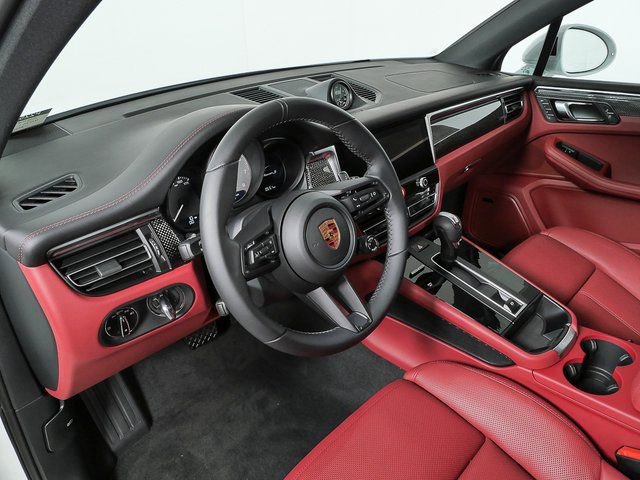 New 2026 Porsche Macan S image 4