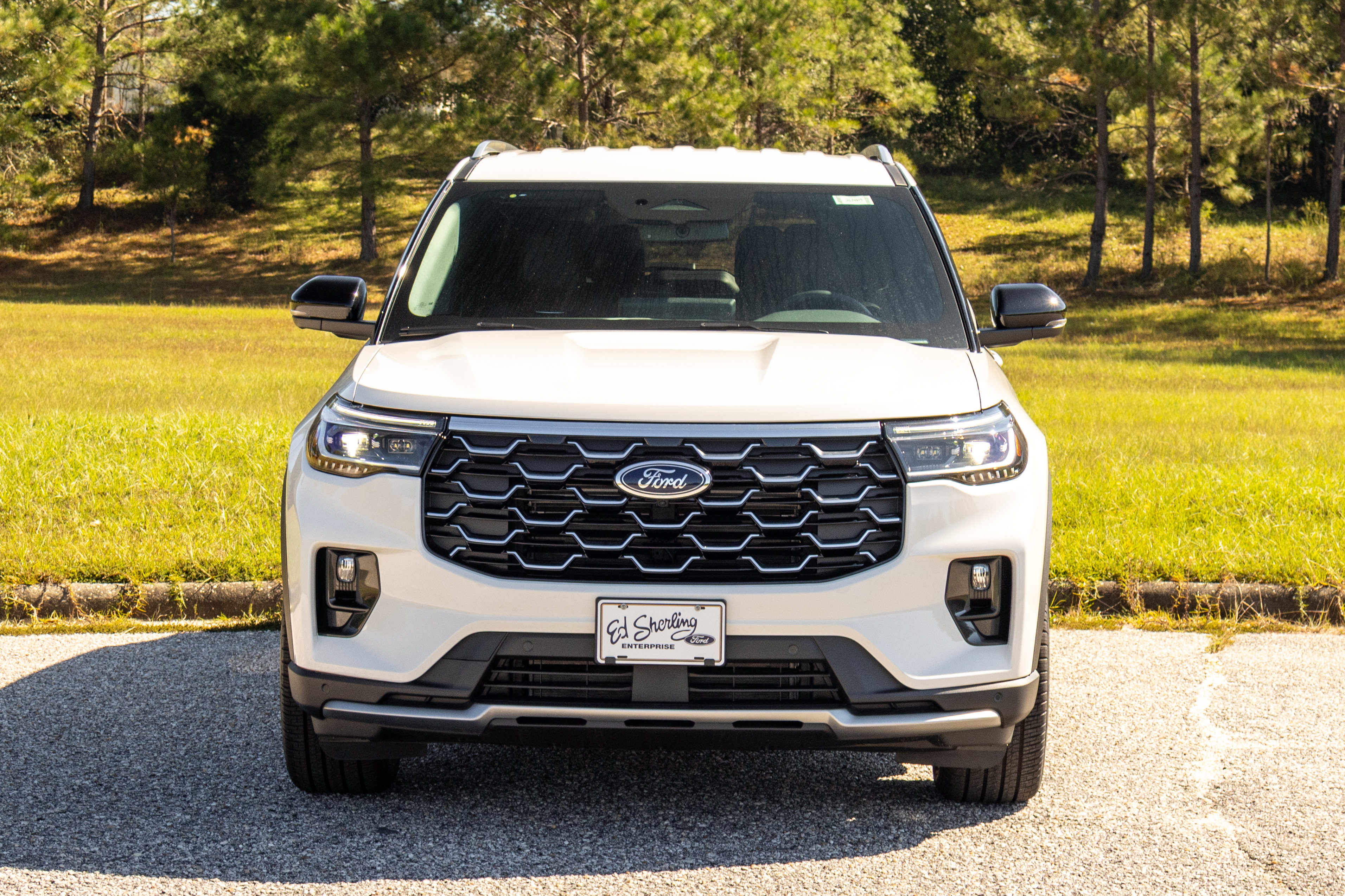 New 2026 Ford Explorer Platinum RWD image 2
