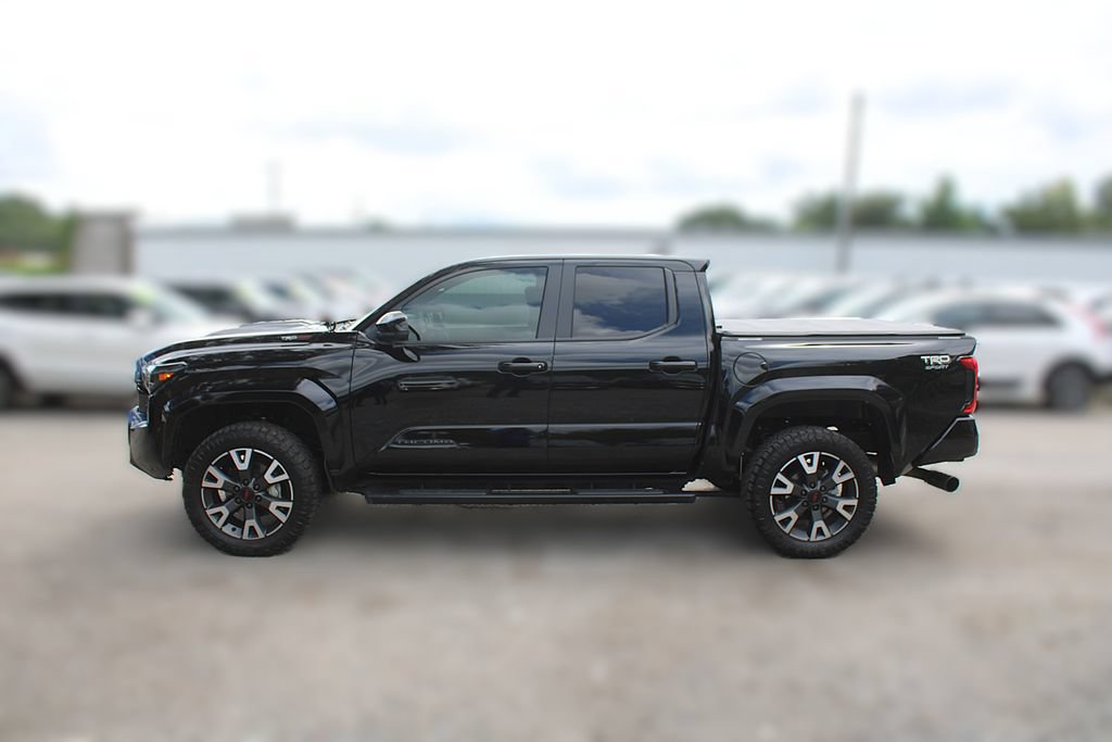 Used 2024 Toyota Tacoma TRD Sport AWD/4WD image 19
