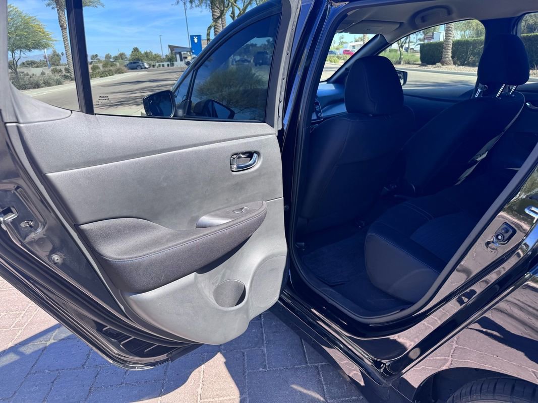 Used 2023 Nissan Leaf S image 9