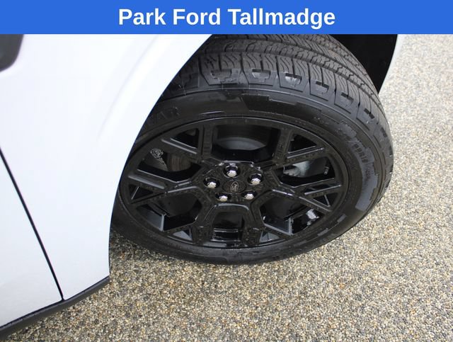 Used 2025 Ford Maverick Lariat w/ Black Appearance Package AWD/4WD image 28