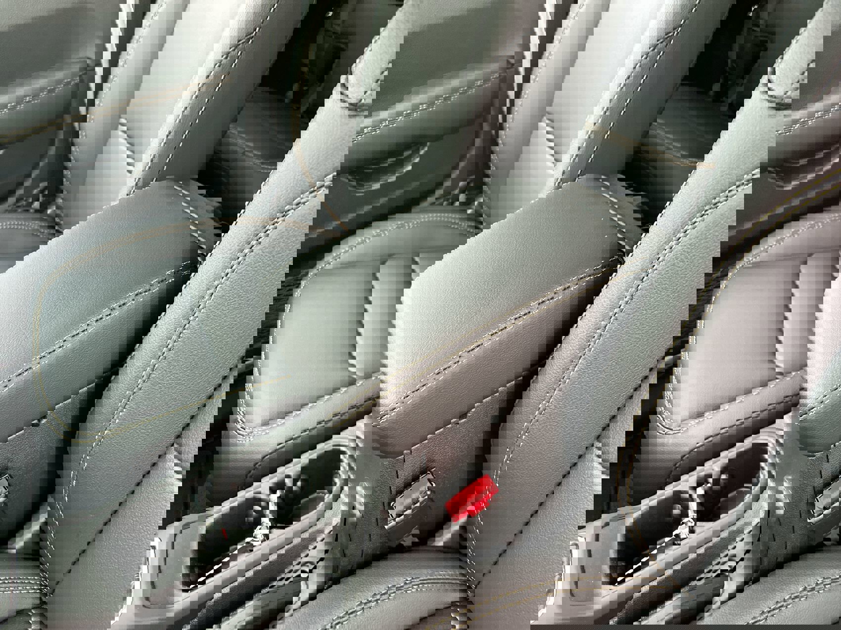 Used 2024 Jeep Wrangler Sahara w/ Technology Group image 21