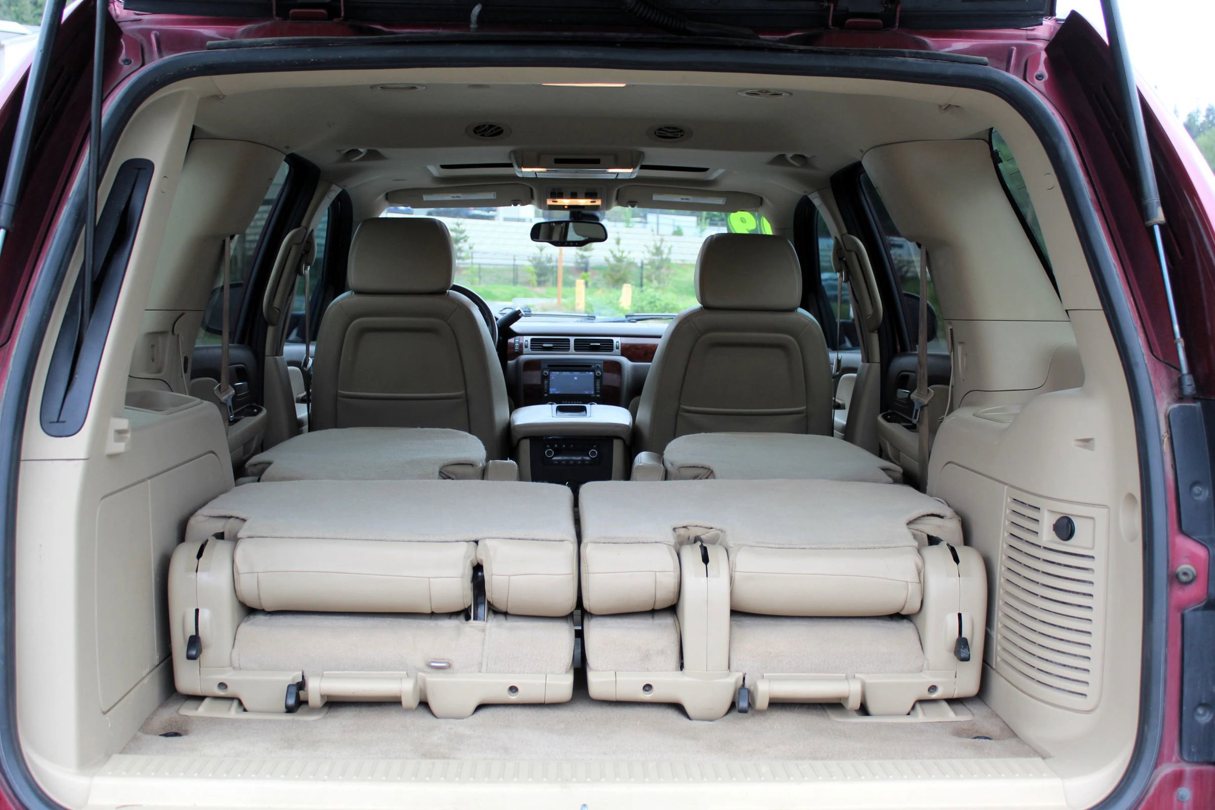 Used 2009 Chevrolet Tahoe LTZ AWD/4WD image 22
