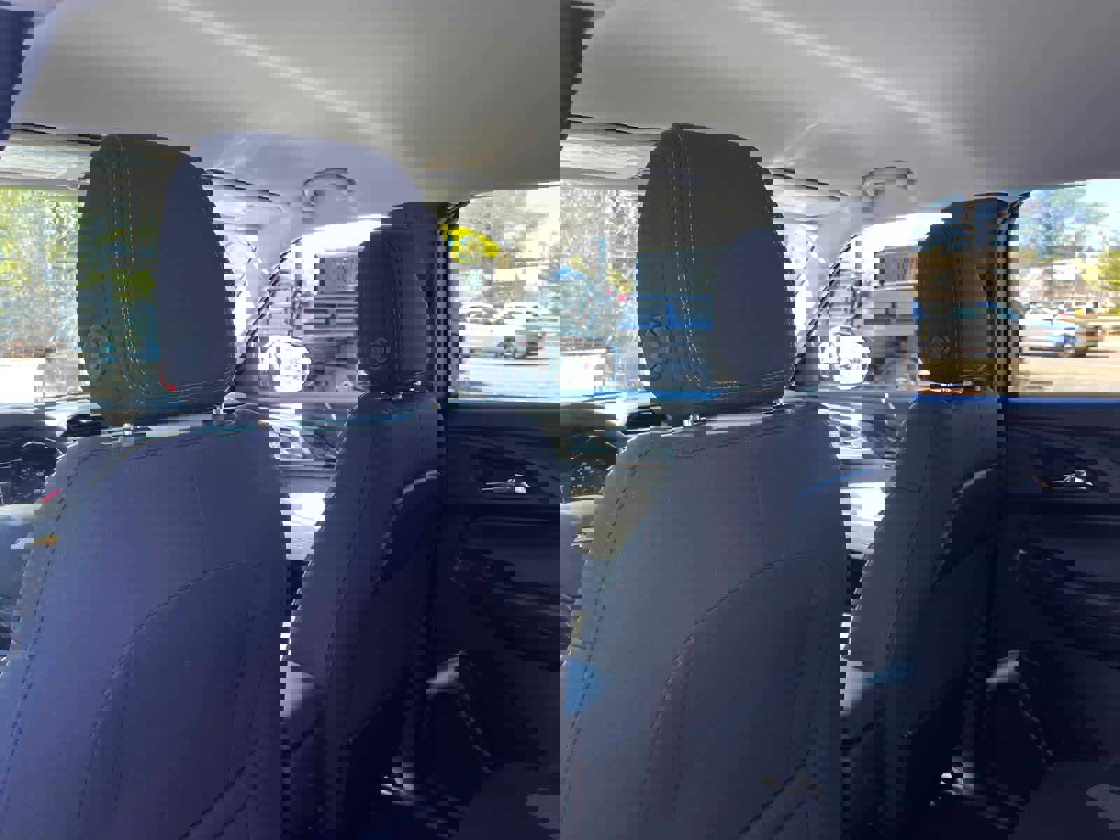 Certified 2023 Chevrolet TrailBlazer LT w/ Convenience Package AWD/4WD image 31