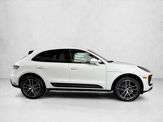 Certified 2026 Porsche Macan AWD/4WD image 8