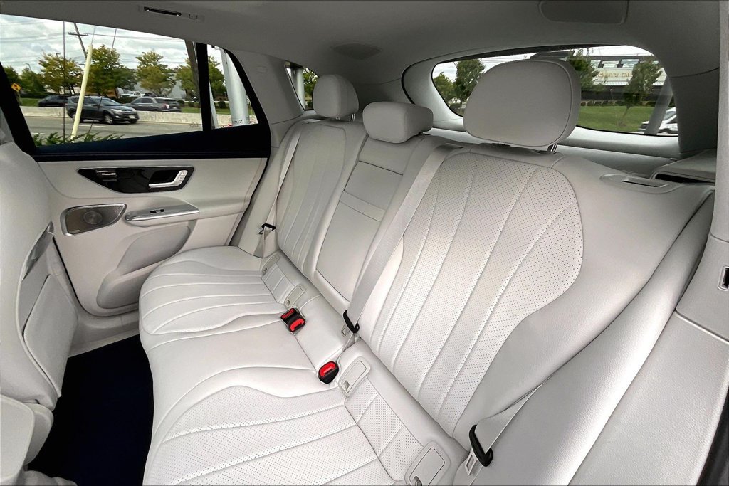 New 2027 Mercedes-Benz EQE 320 4MATIC SUV image 10