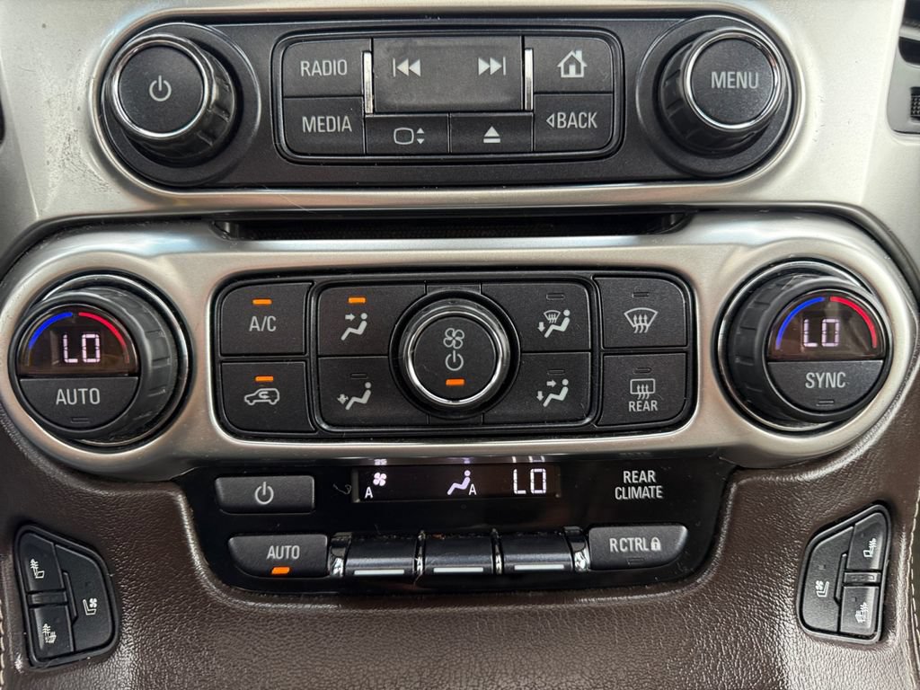 Used 2020 Chevrolet Suburban Premier AWD/4WD image 12