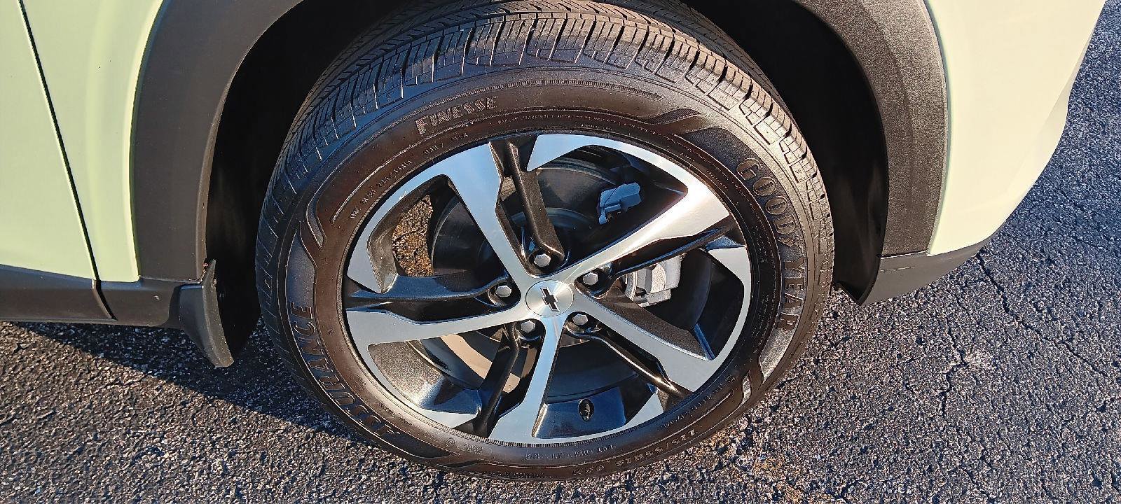 Used 2024 Chevrolet Trax RS w/ Driver Confidence Package image 14