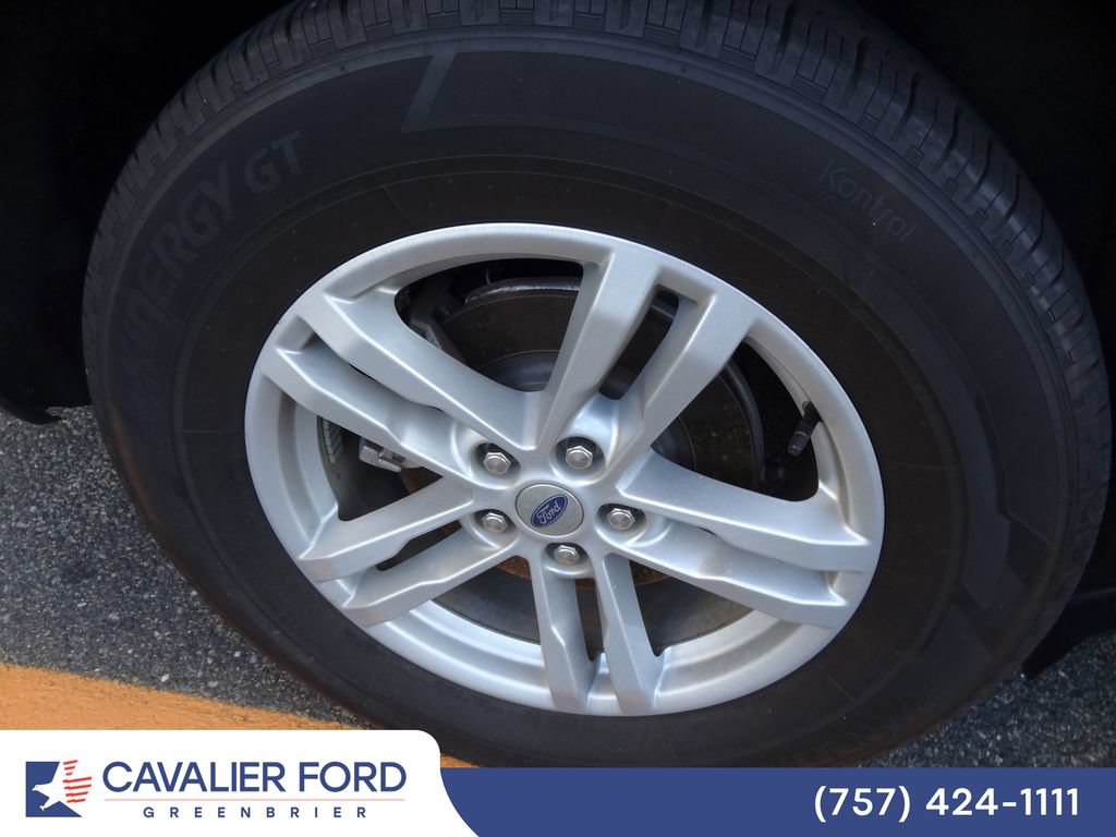 Used 2024 Ford Explorer XLT RWD image 10