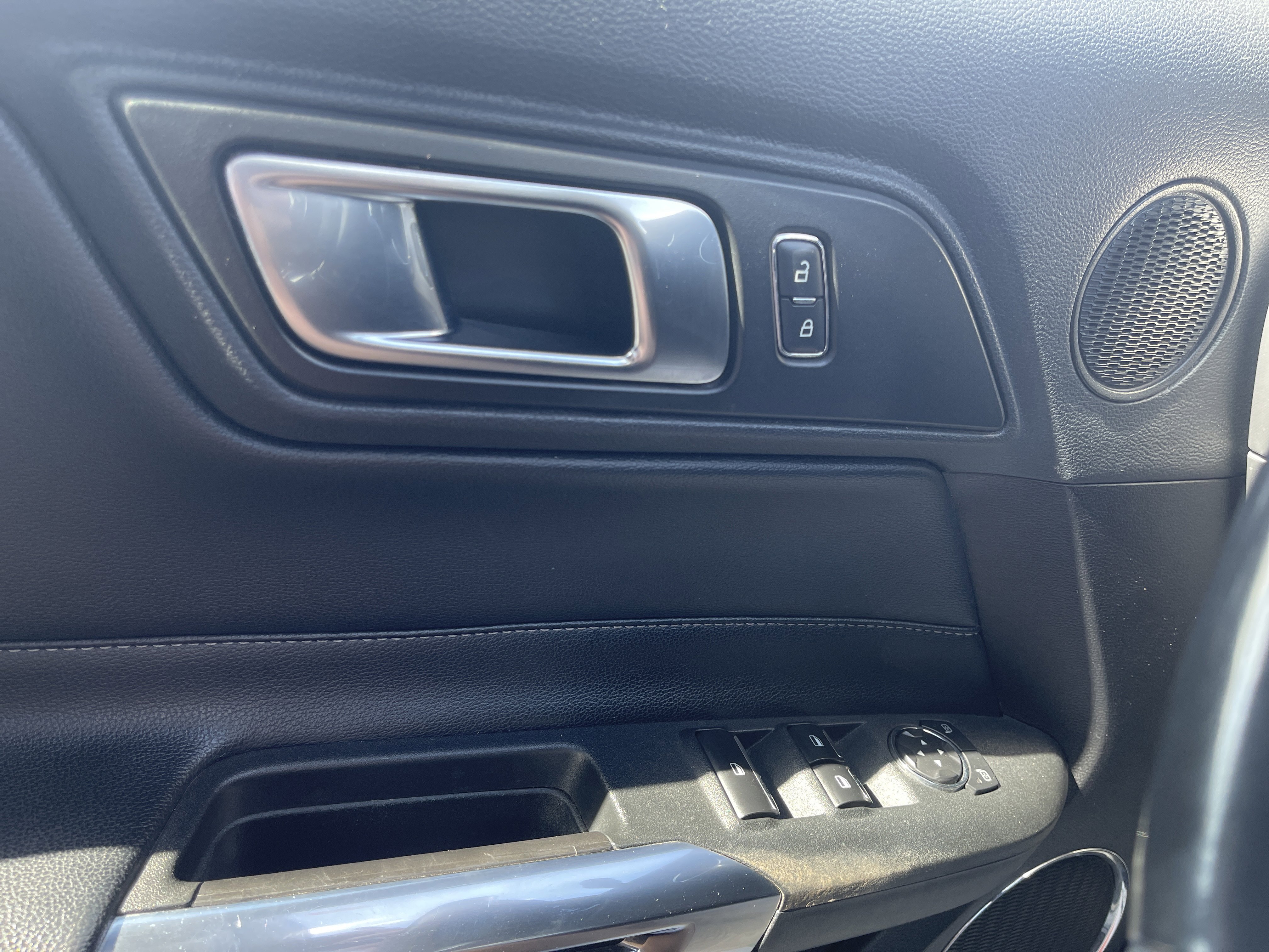 Used 2022 Ford Mustang Premium image 21