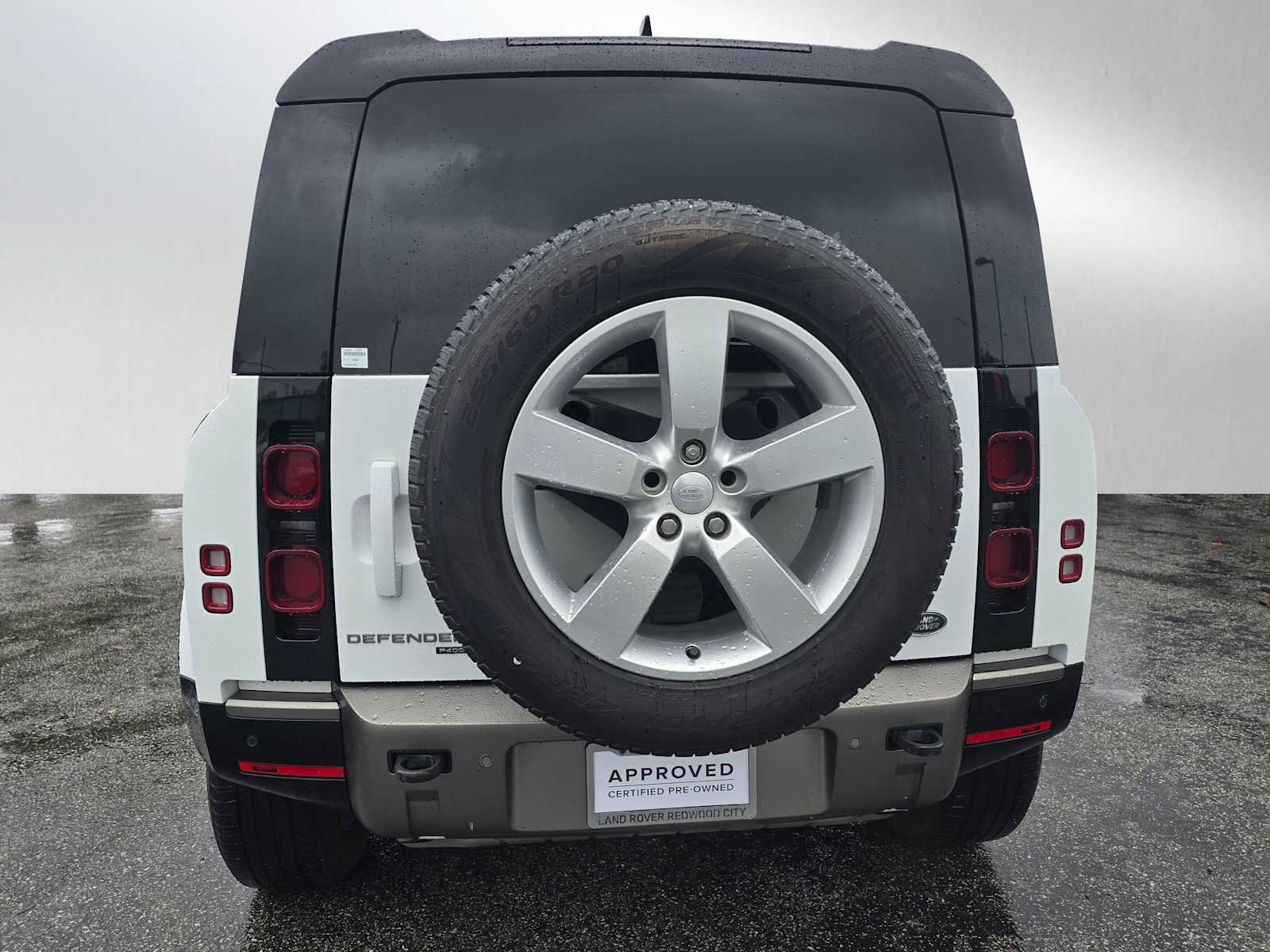 Used 2023 Land Rover Defender 110 X-Dynamic SE AWD/4WD image 4