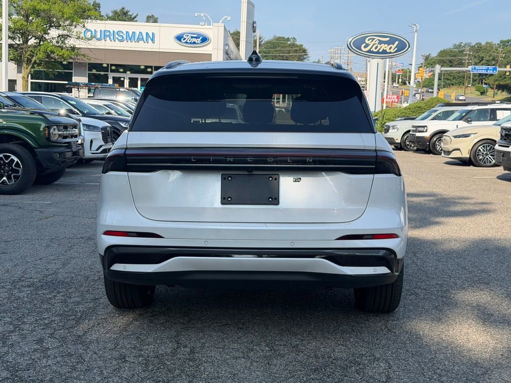 New 2026 Lincoln Nautilus Reserve w/ Jet Appearance Package AWD/4WD image 6