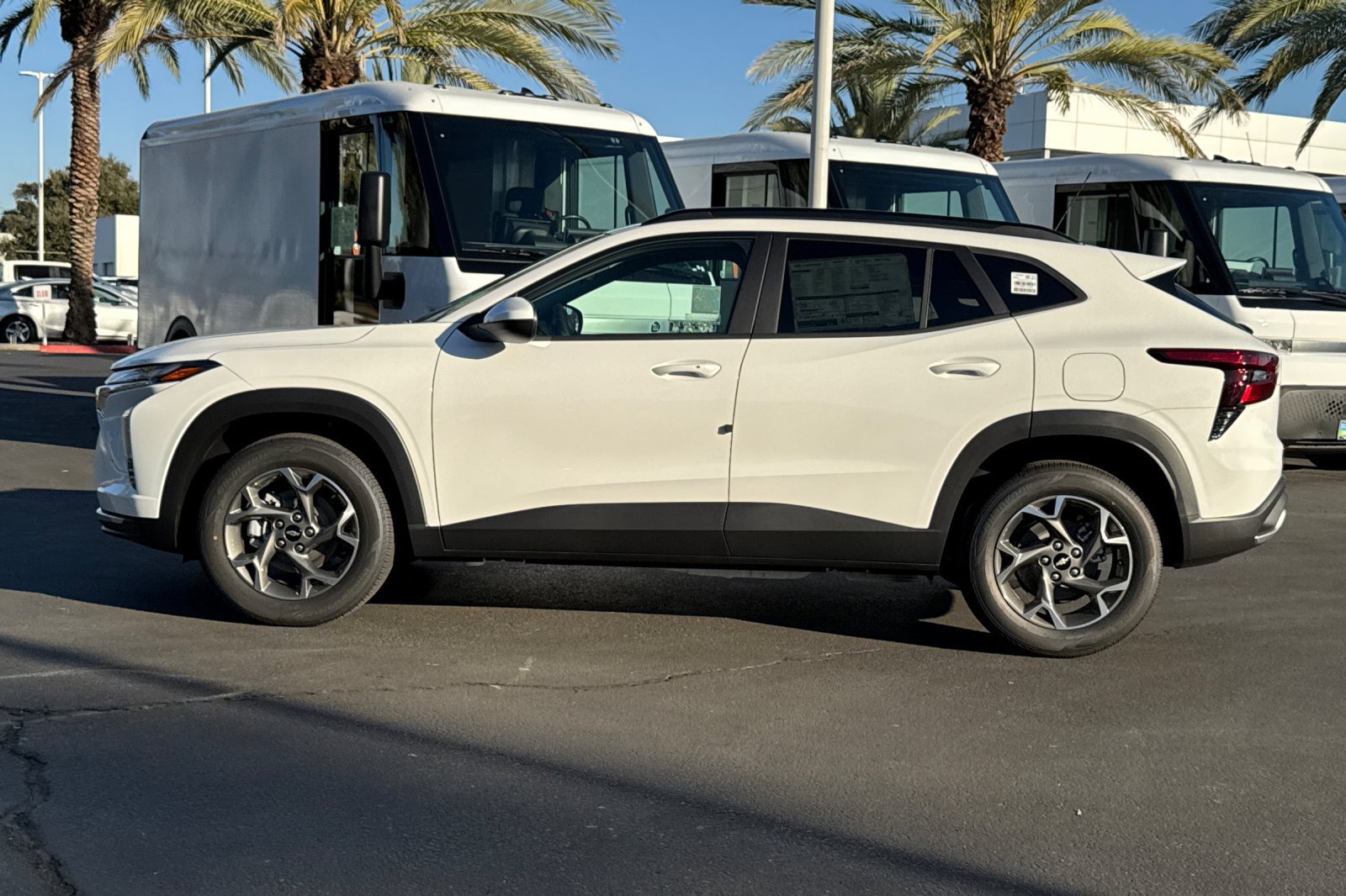 New 2026 Chevrolet Trax LT w/ LT Convenience Package FWD image 6