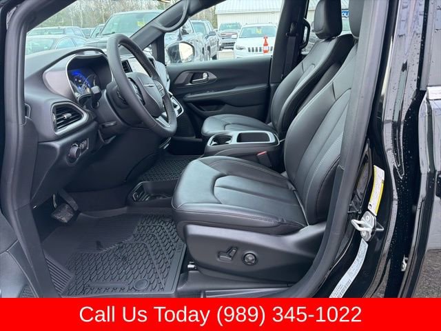 New 2026 Chrysler Voyager LX FWD image 12