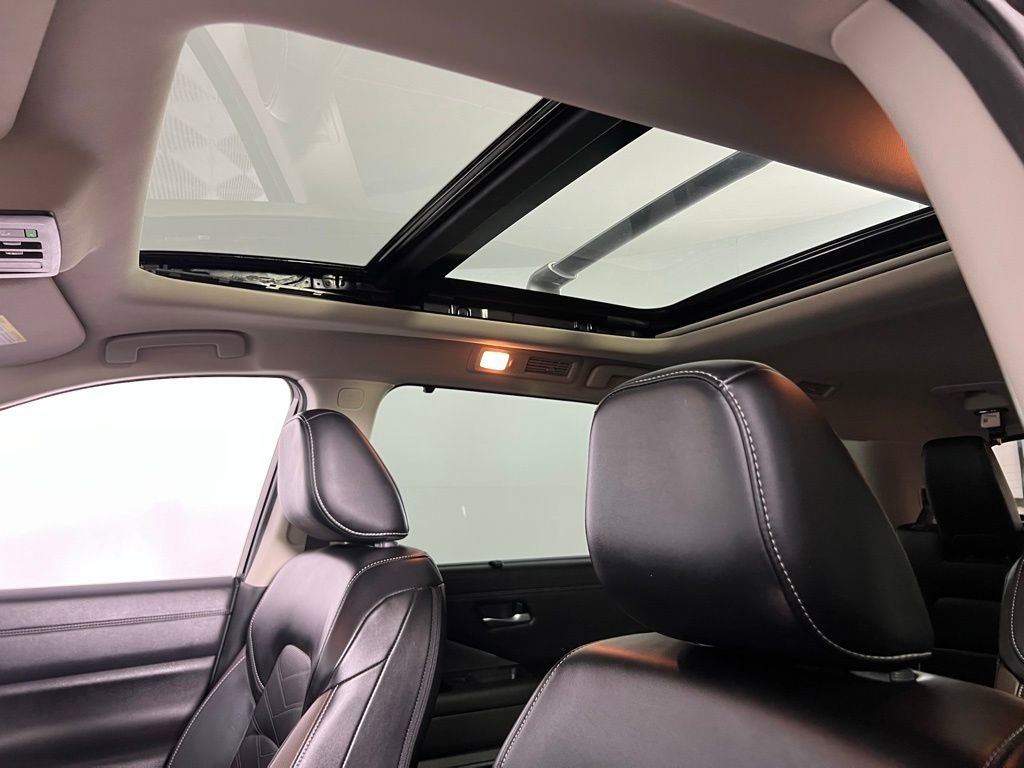 Used 2024 Nissan Pathfinder Platinum image 26