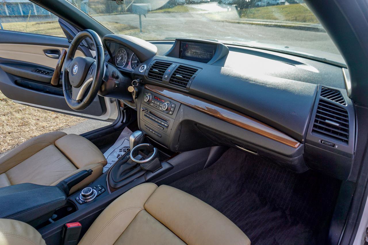 Used 2012 BMW 128i Convertible RWD image 24