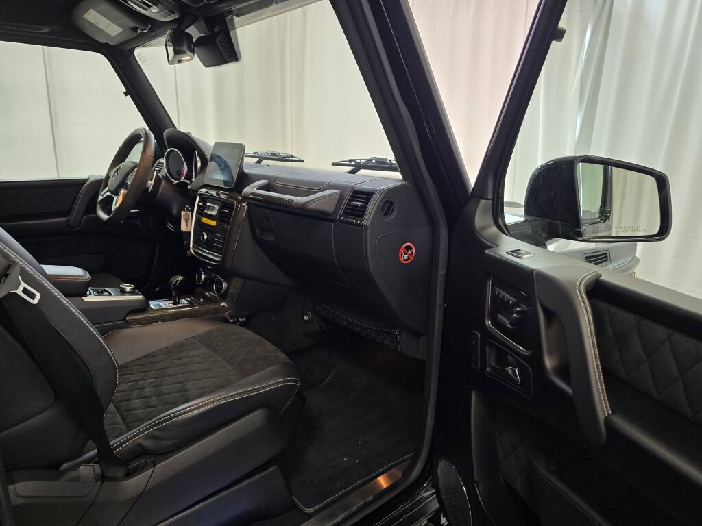 Used 2017 Mercedes-Benz G 550 Squared image 24
