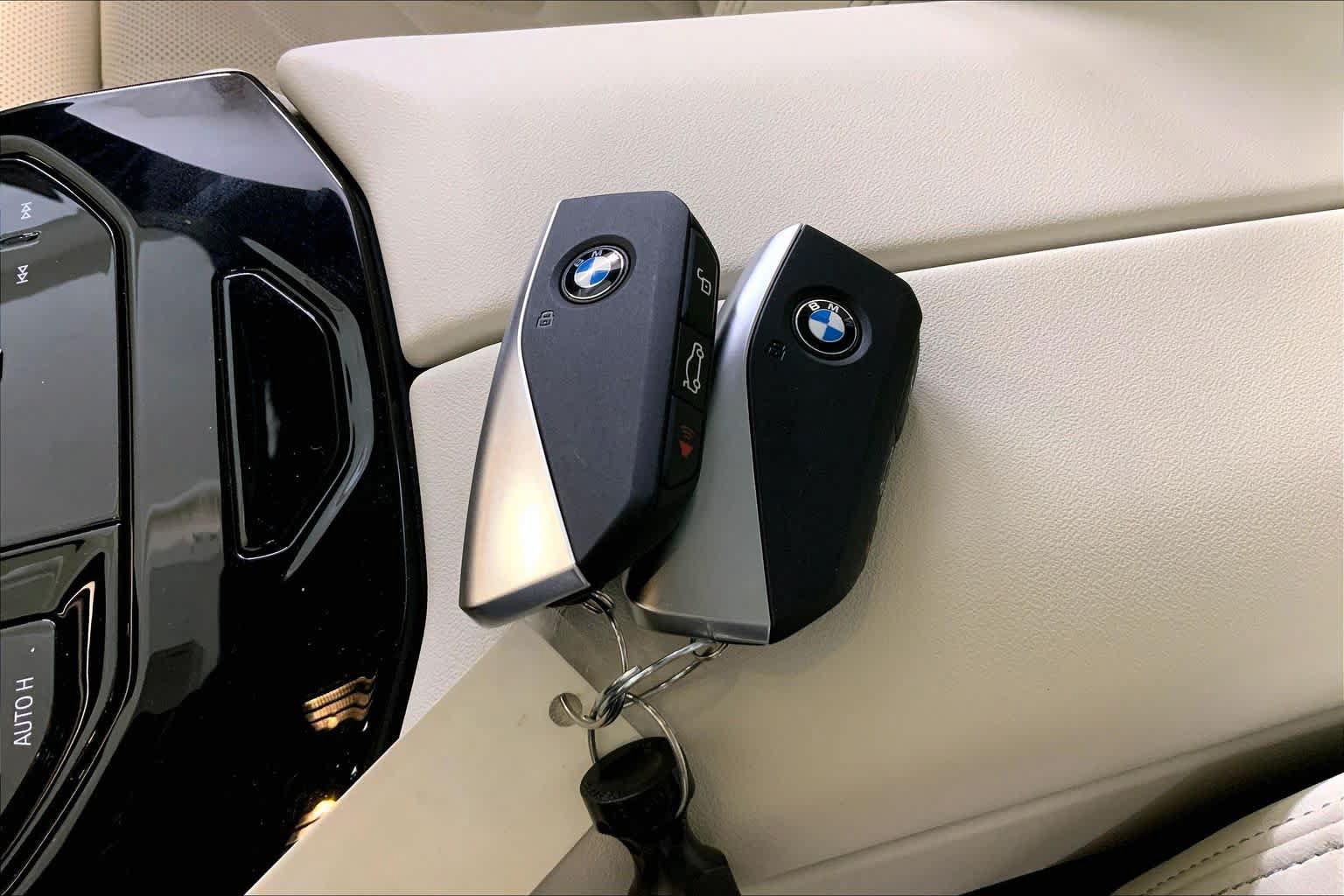 Used 2024 BMW 530i xDrive w/ Executive Package AWD/4WD image 14