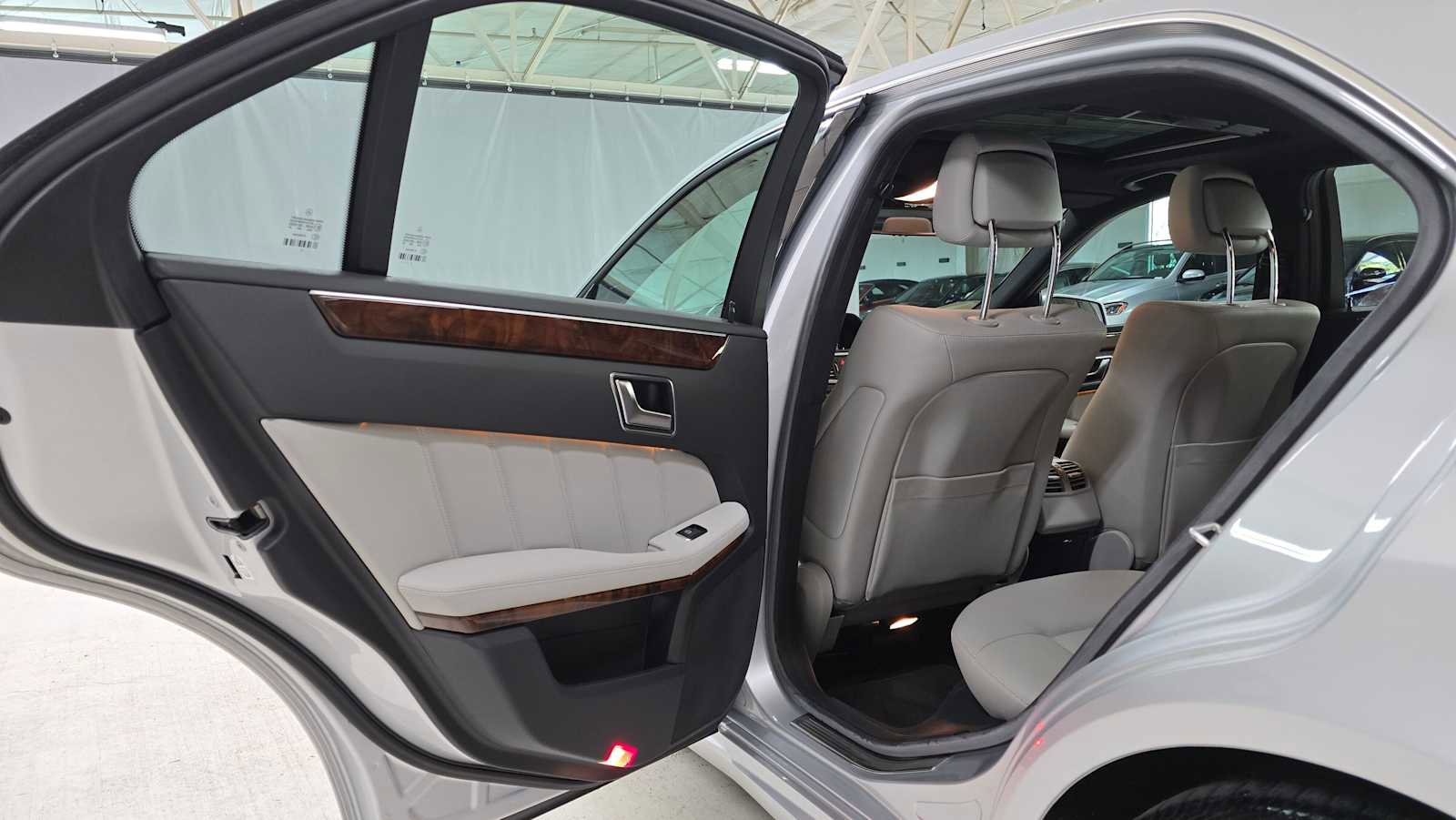 Used 2013 Mercedes-Benz E 350 4MATIC Sedan image 15