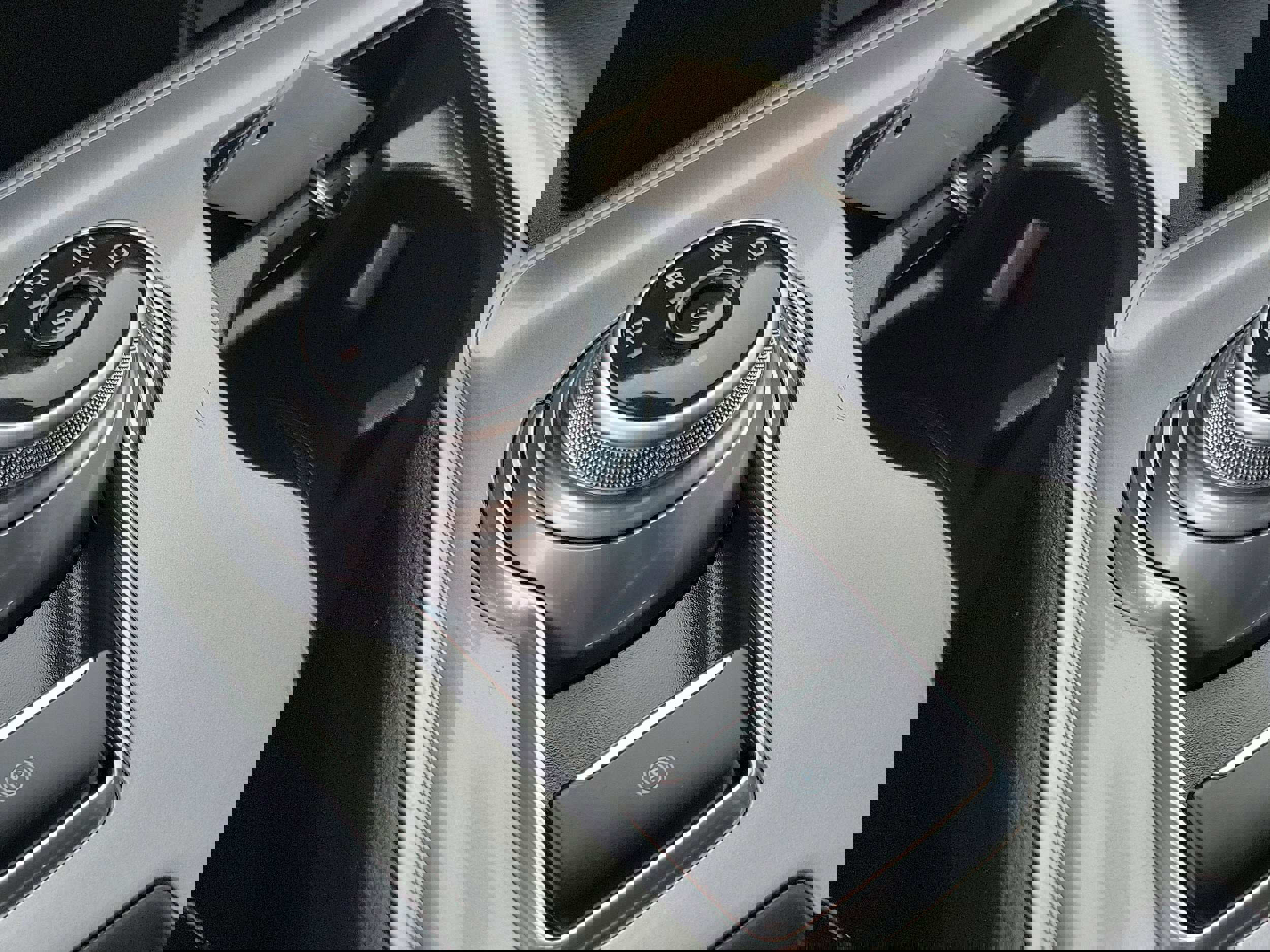 Used 2024 Ford Edge SEL w/ Convenience Package image 29