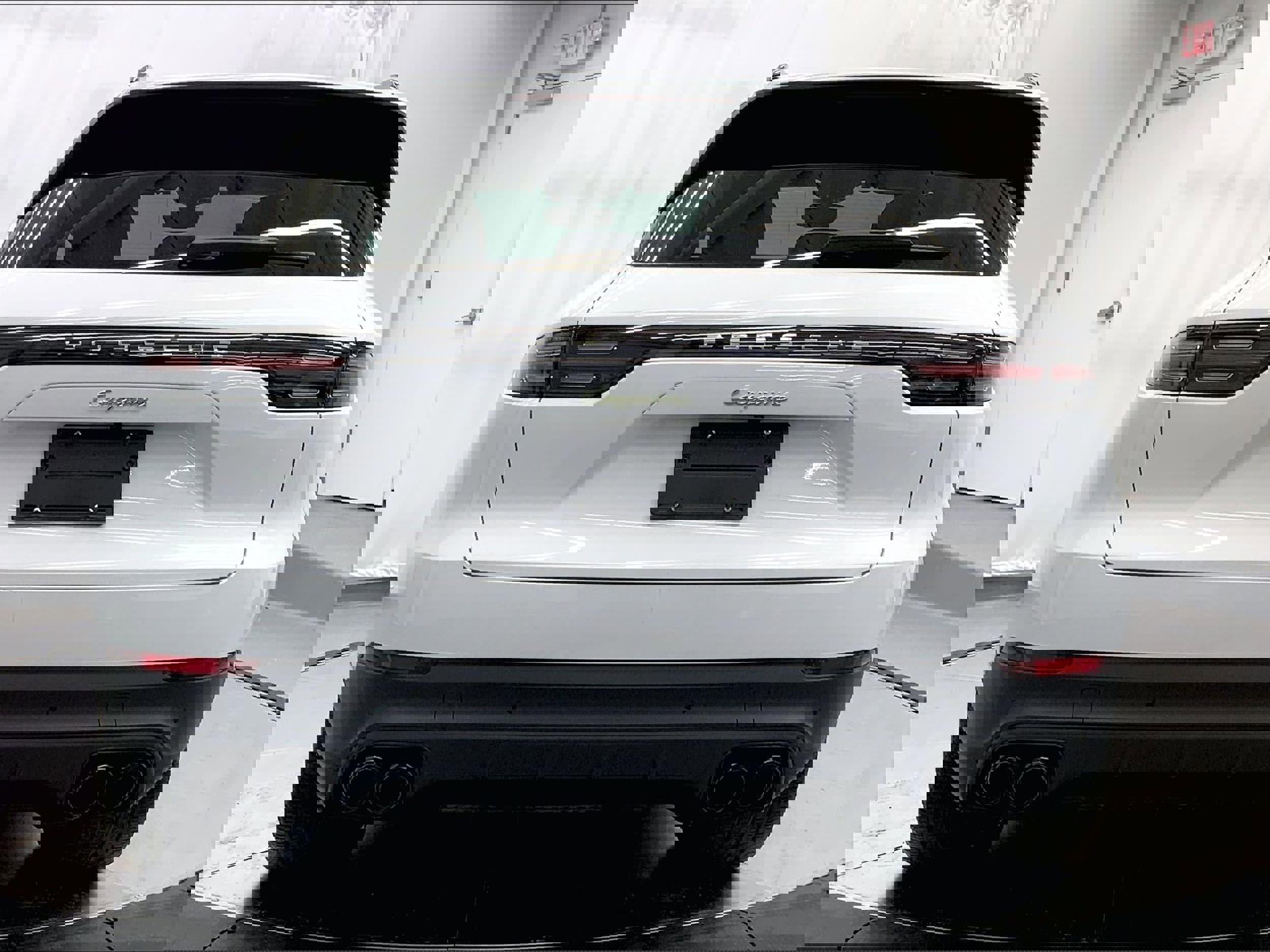 Used 2022 Porsche Cayenne E-Hybrid image 6