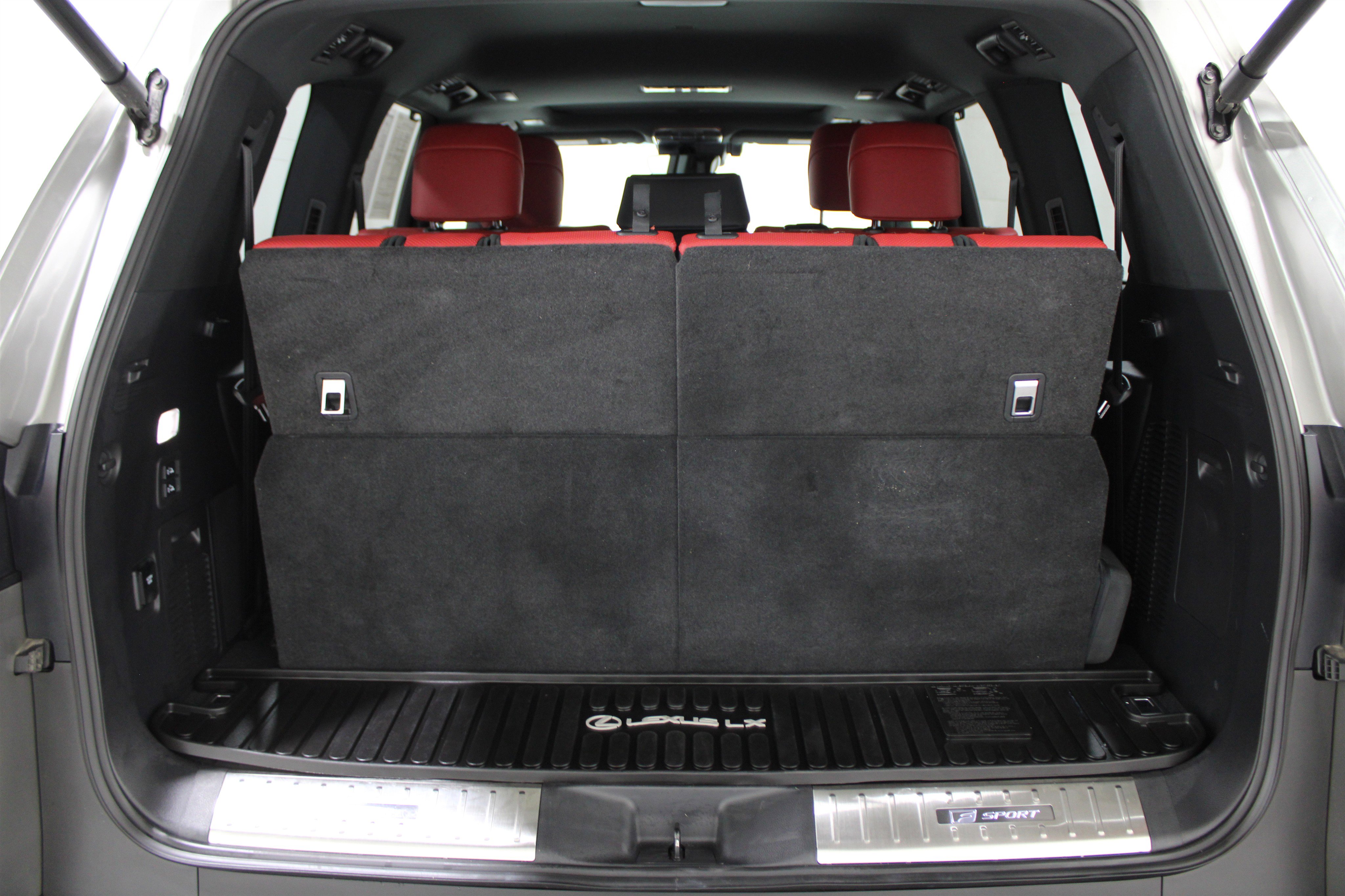 Used 2024 Lexus LX 600 F Sport image 29