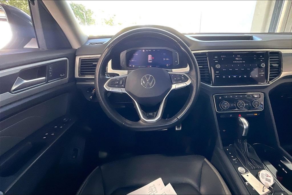 Used 2023 Volkswagen Atlas SEL Premium AWD/4WD image 5