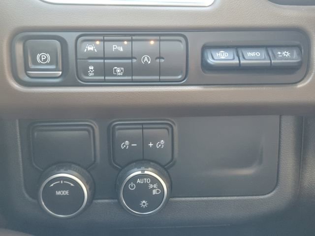 Used 2023 Chevrolet Tahoe High Country image 24