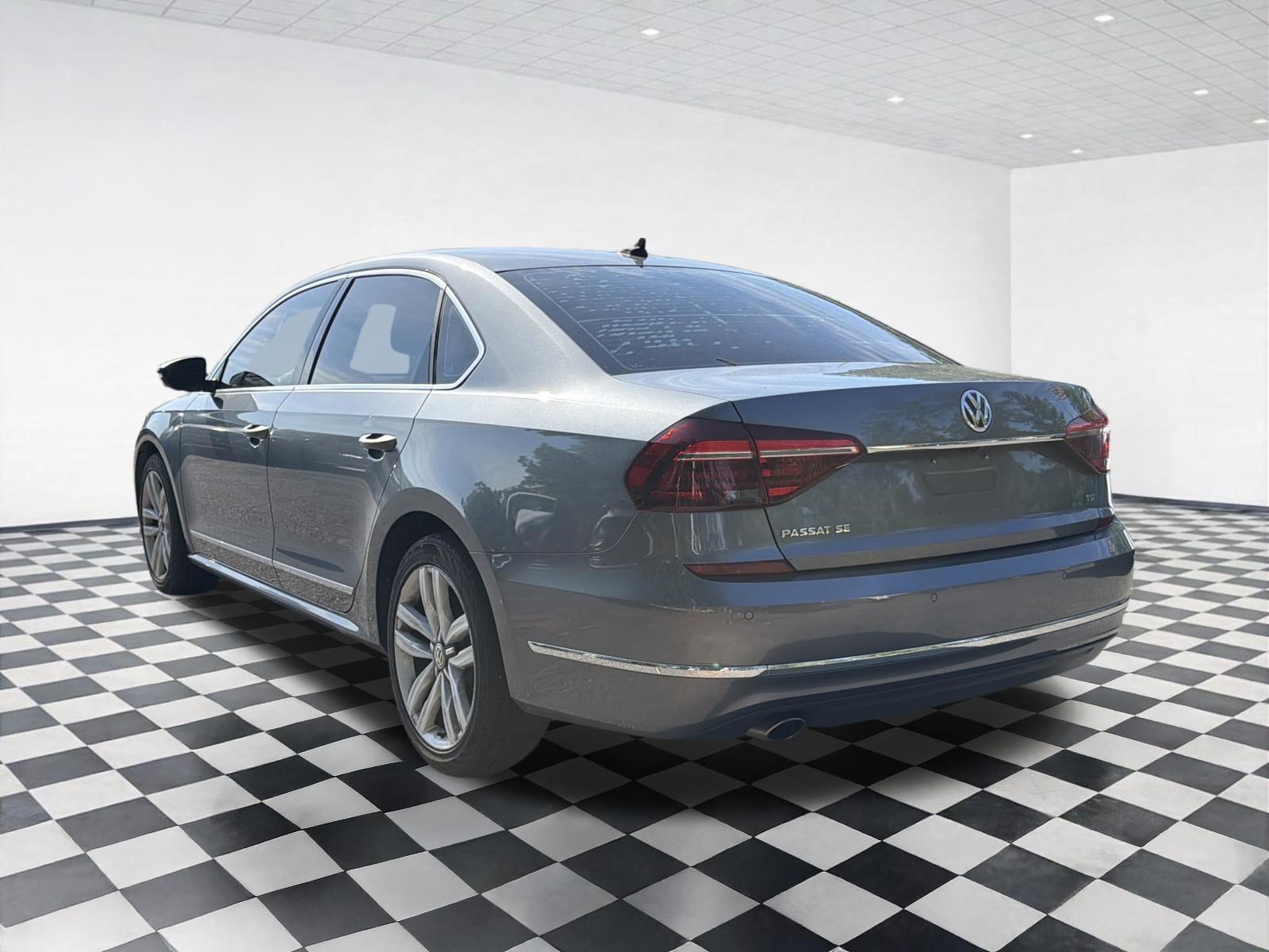 Used 2017 Volkswagen Passat 1.8T SE FWD image 6
