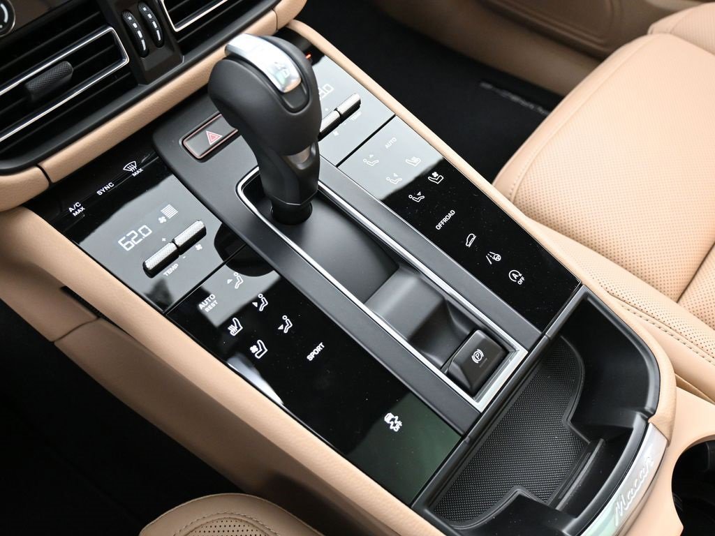 New 2026 Porsche Macan image 22