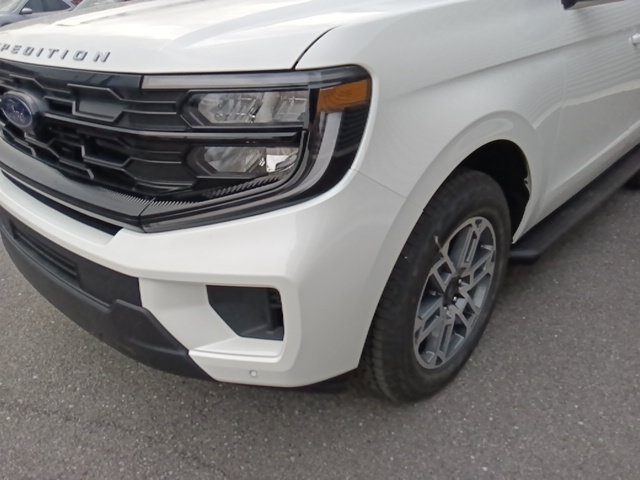New 2025 Ford Expedition Active AWD/4WD image 9
