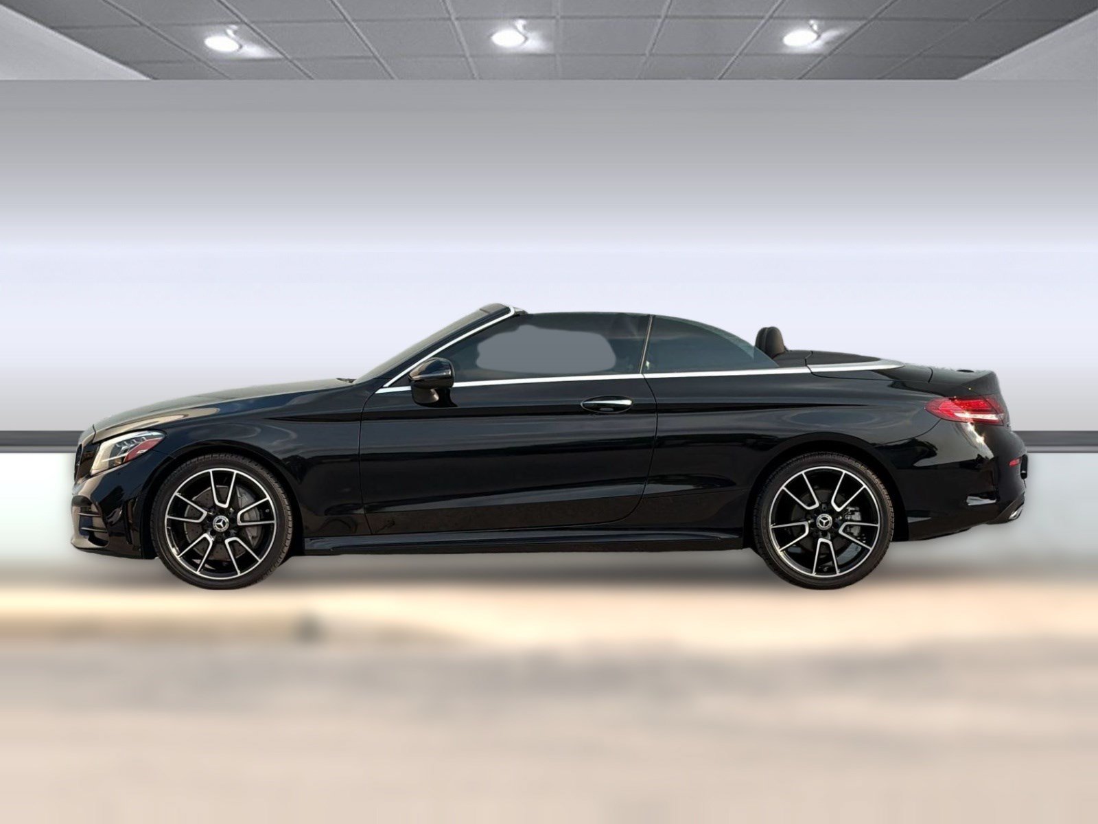 Used 2020 Mercedes-Benz C 300 4MATIC Cabriolet image 2