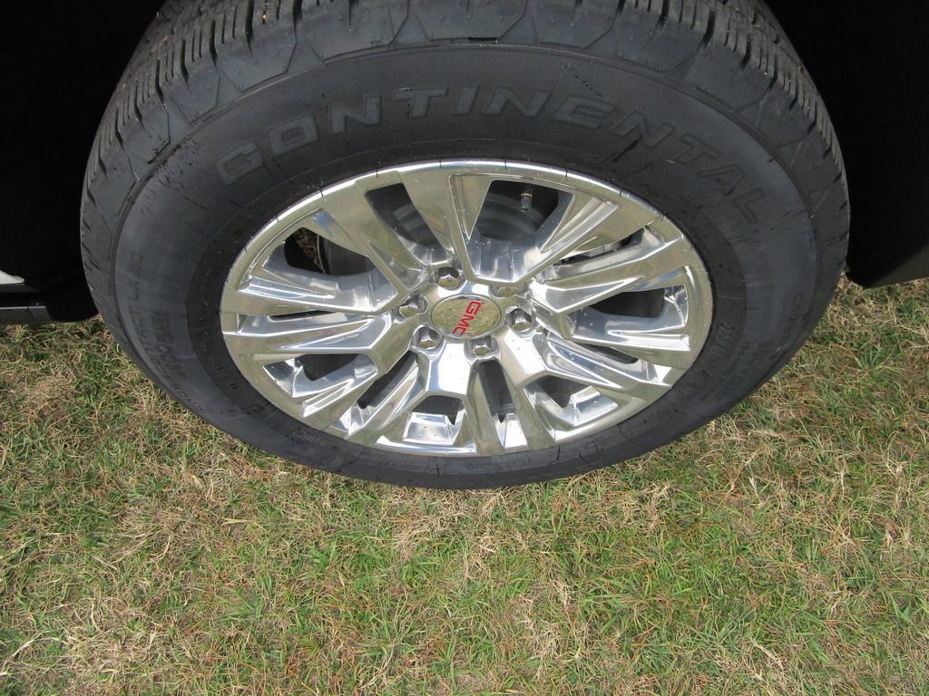 New 2026 GMC Yukon XL Denali w/ Sun & Power Step Package image 16