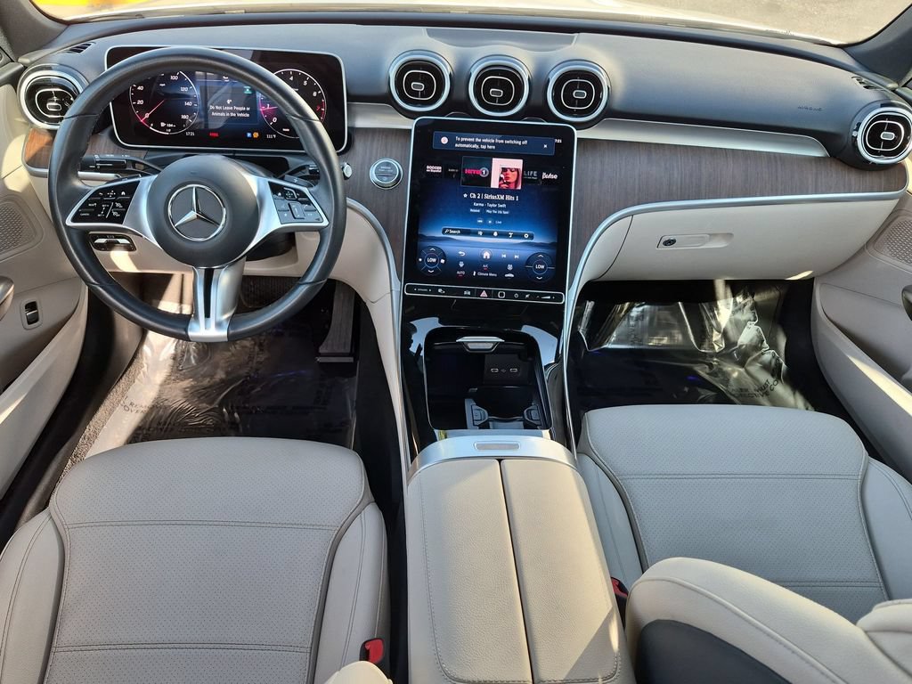 Used 2025 Mercedes-Benz C 300 Sedan image 14