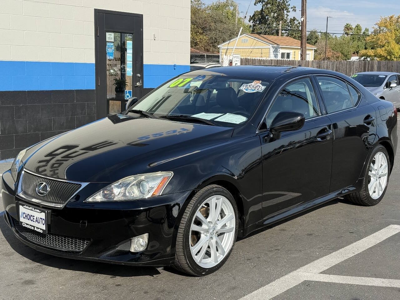 Used 2007 Lexus IS 250 w/ Premium Pkg RWD image 3