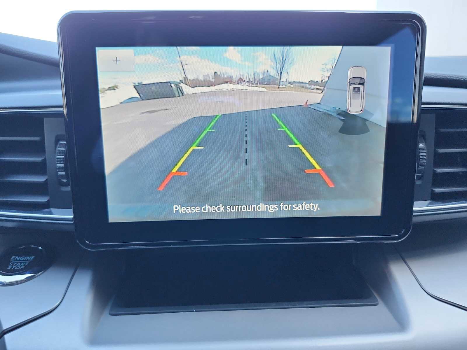 Used 2022 Ford Explorer XLT w/ Equipment Group 202A image 14