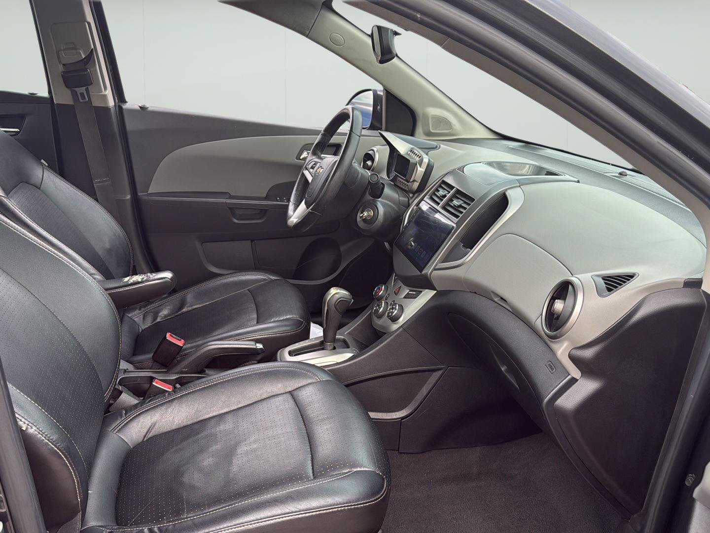 Used 2015 Chevrolet Sonic LTZ FWD image 17