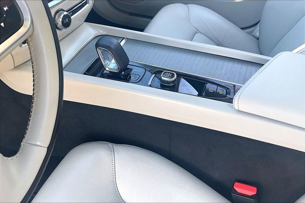 Used 2024 Volvo S60 B5 Plus image 19