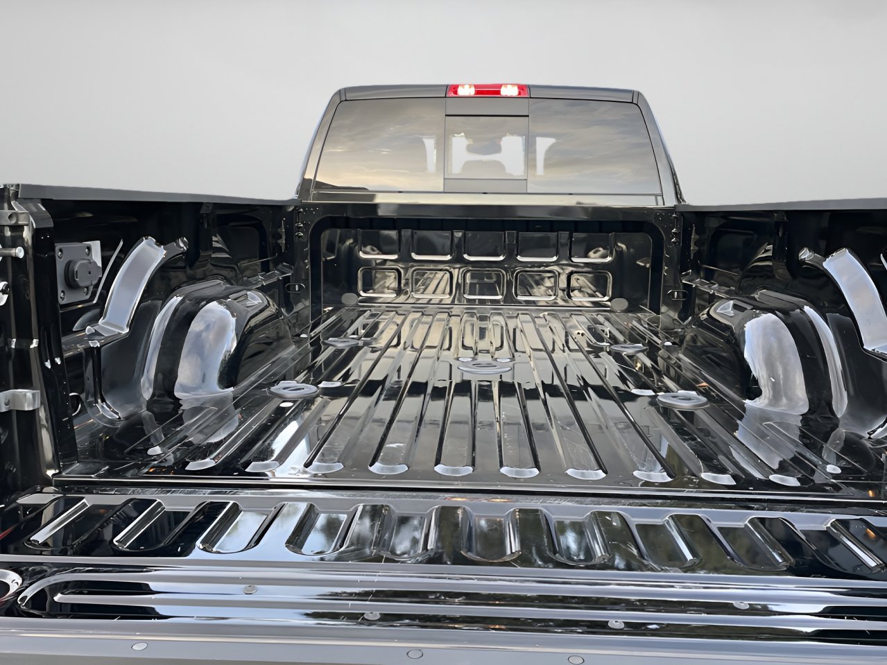 Used 2024 RAM 3500 Tradesman w/ Chrome Appearance Group image 8