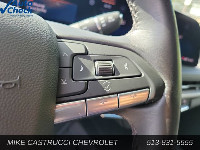 Used 2025 Cadillac XT4 Premium Luxury FWD image 20