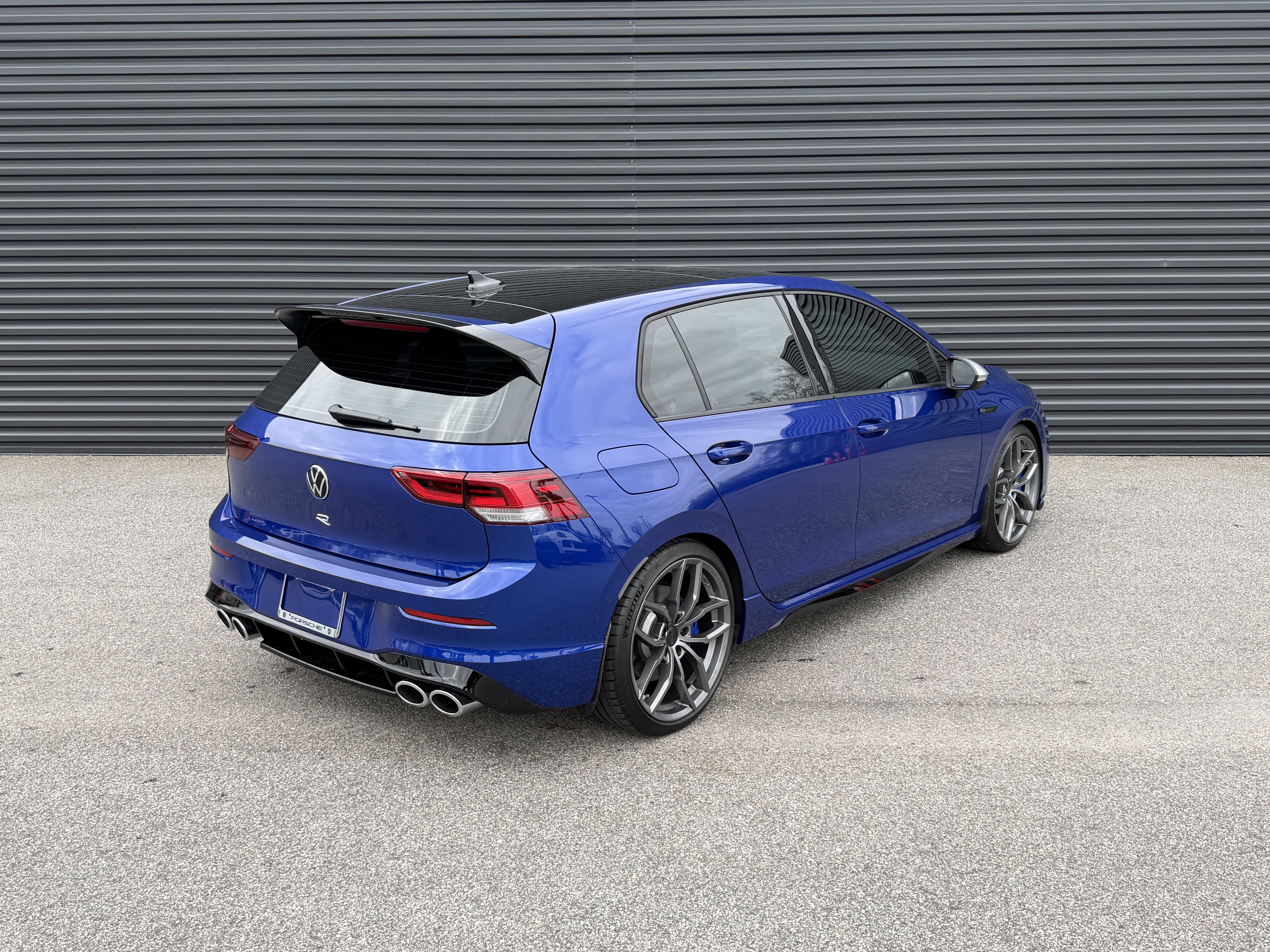 Used 2024 Volkswagen Golf R image 9