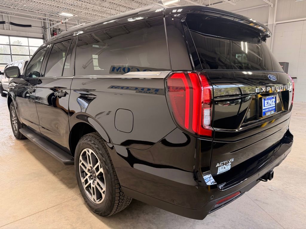 Used 2025 Ford Expedition Max Active image 5
